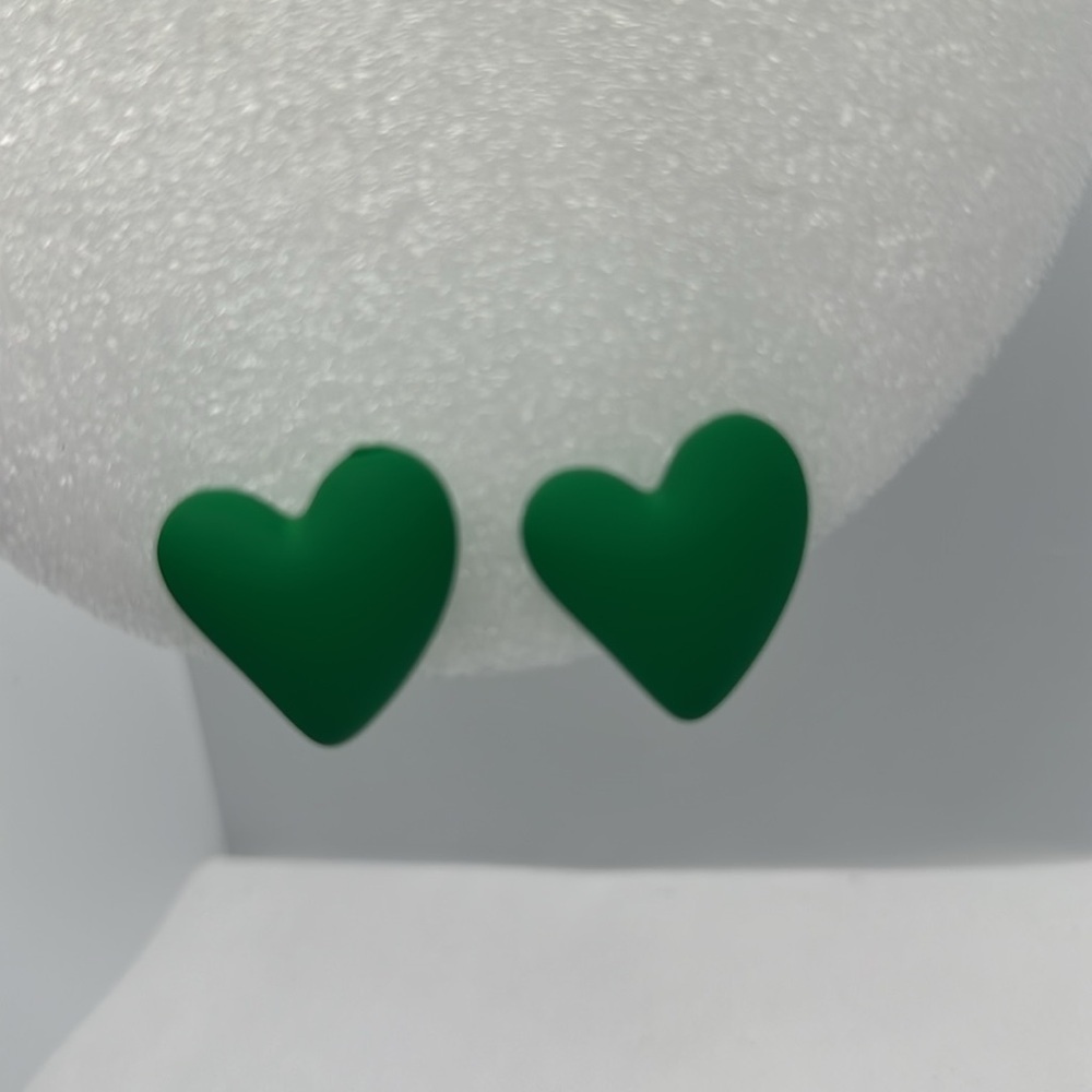 minimalist style, Mojo Green Heart Shaped Stud Earrings. - Picture 10 of 11